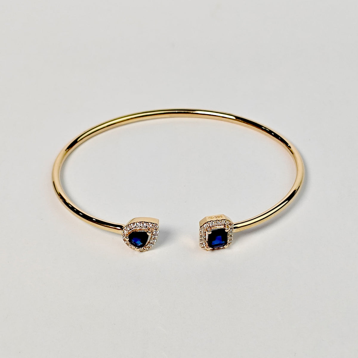 Brazalete Cuadro y Gota De Zafiro Con Diamantes