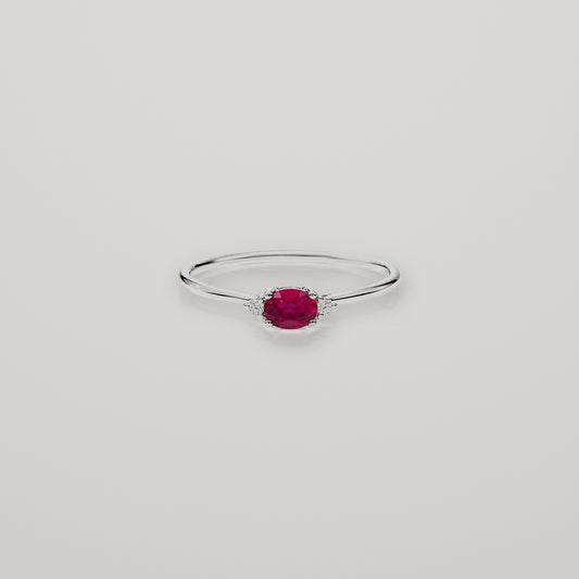 anillo de rubi oval