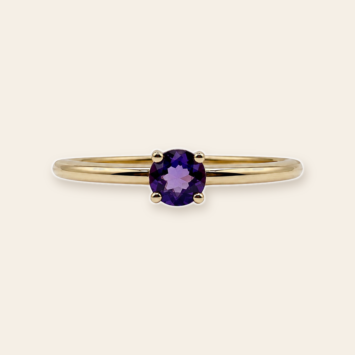 anillo solitario amatista fondo crema