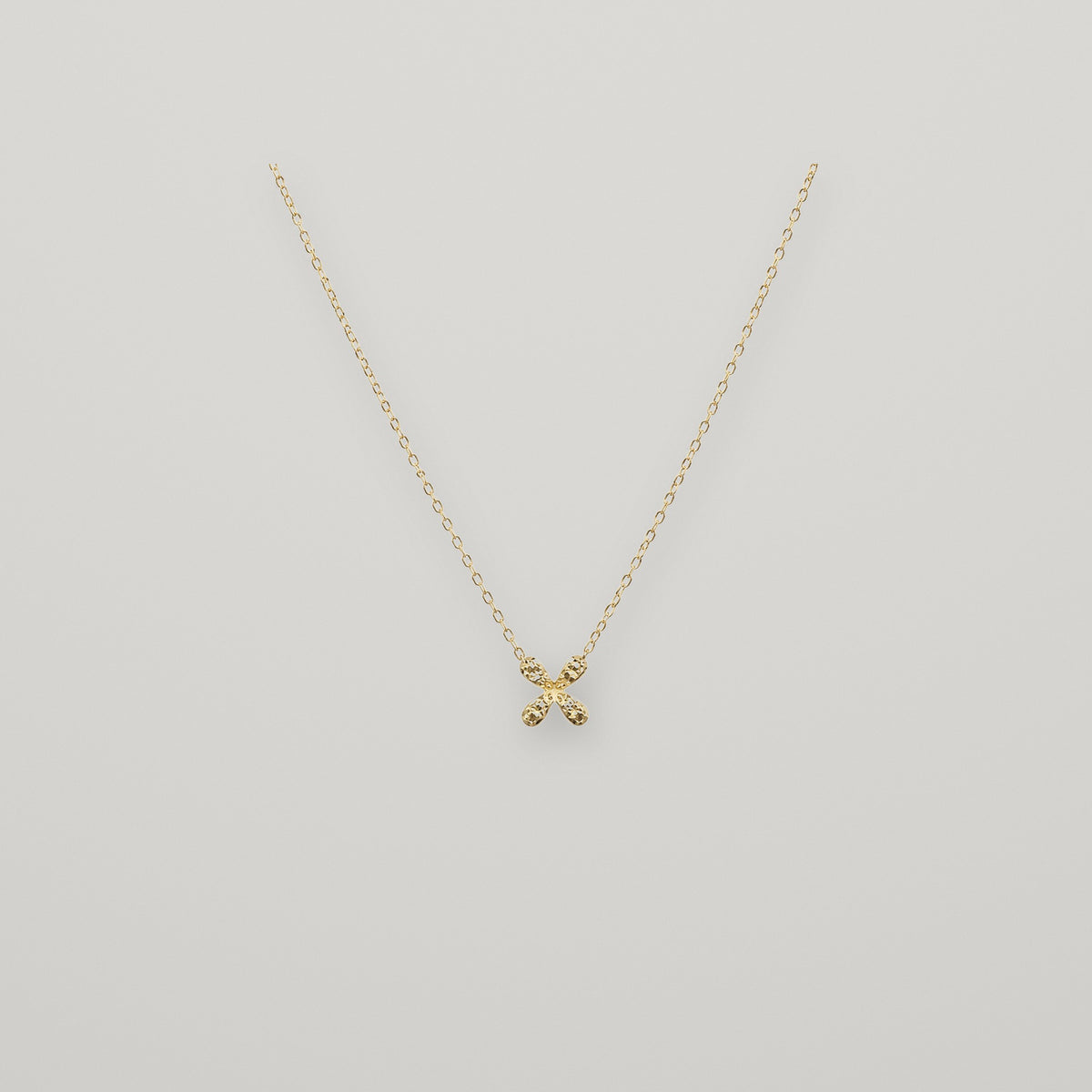 collar trebol de diamantes